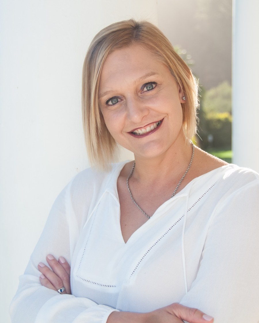 Monica de Beer, CA(SA)